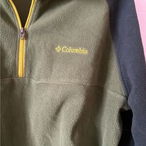 Columbia Forest Green Fleece with Yellow Accents